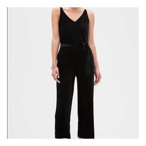 Banana Republic Black Velvet Jumpsuit Sz 0